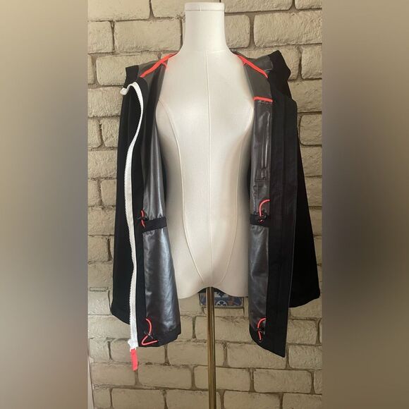 Vince Camuto Women’s Black Raincoat with White Zippers - Picture 6 of 10